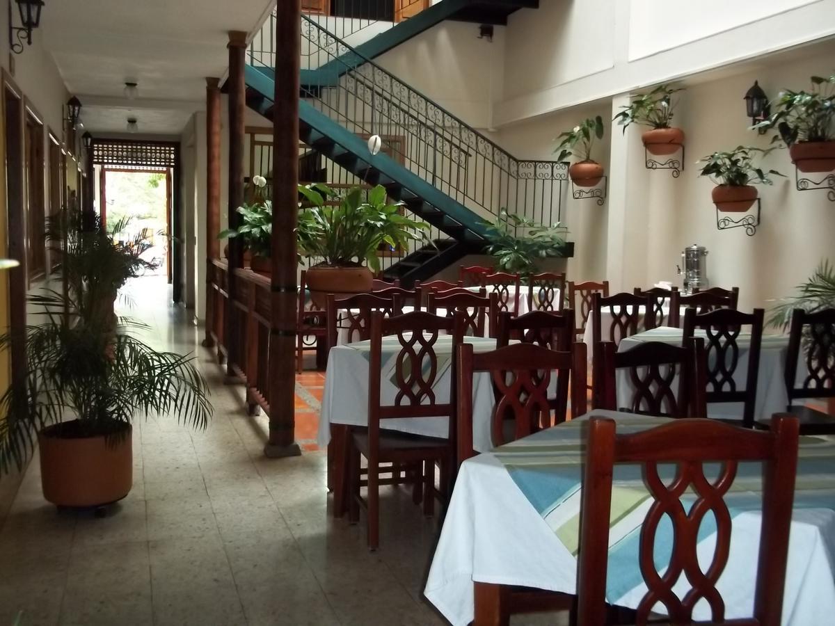 Hotel Valdivia Plaza Jardín Eksteriør bilde