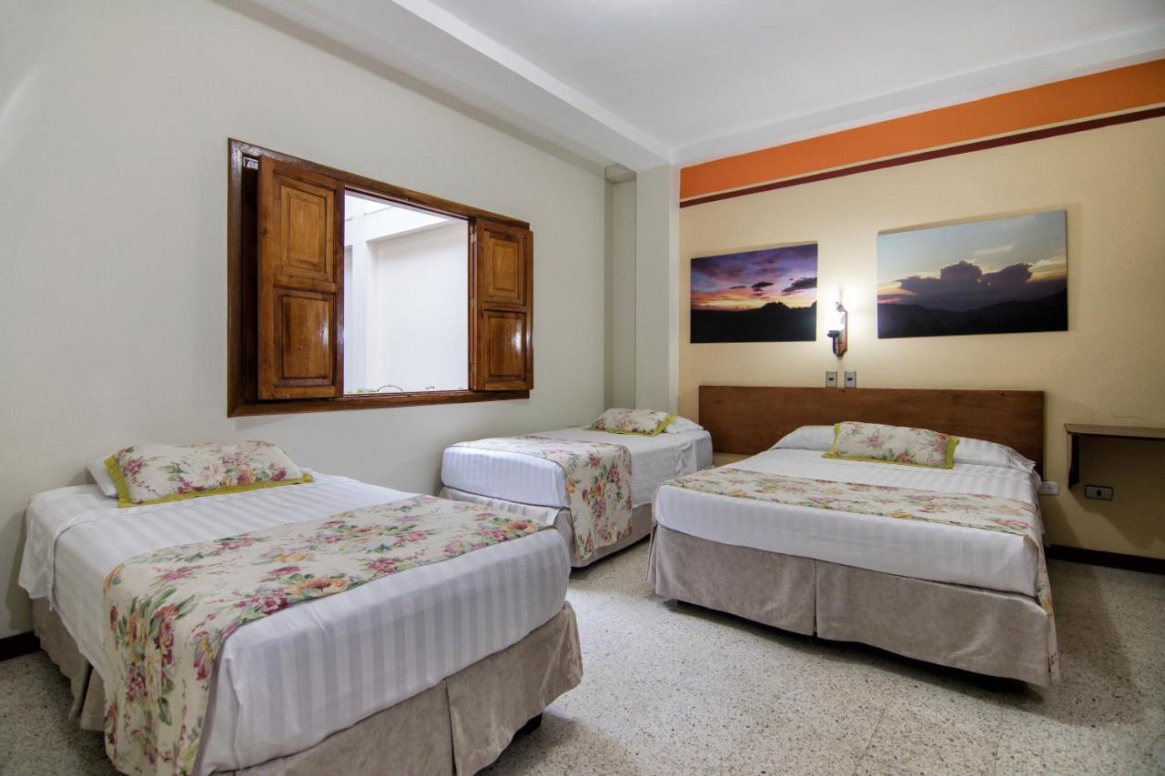 Hotel Valdivia Plaza Jardín Eksteriør bilde