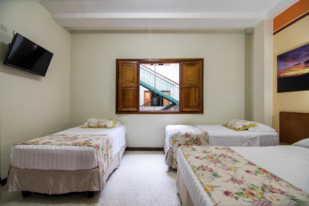 Hotel Valdivia Plaza Jardín Eksteriør bilde