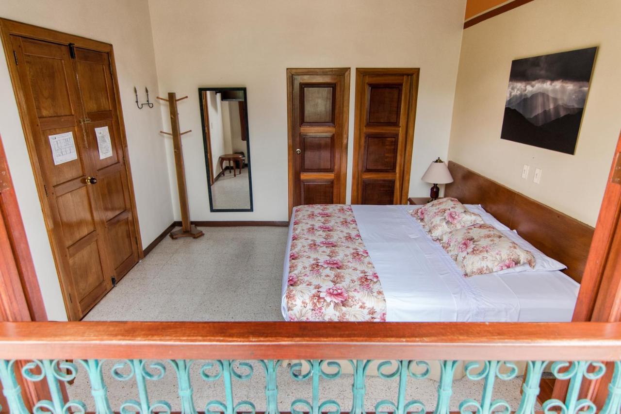 Hotel Valdivia Plaza Jardín Eksteriør bilde