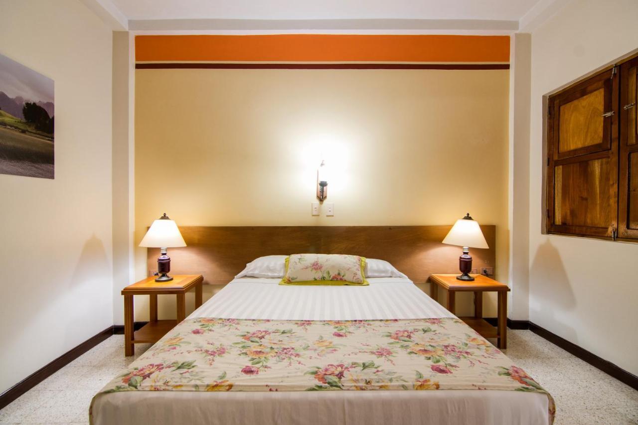 Hotel Valdivia Plaza Jardín Eksteriør bilde