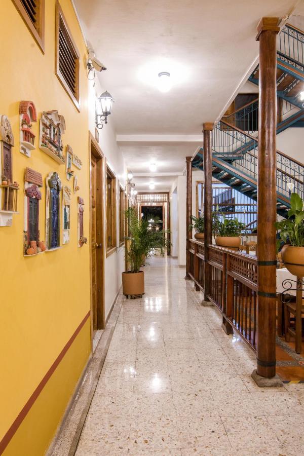 Hotel Valdivia Plaza Jardín Eksteriør bilde